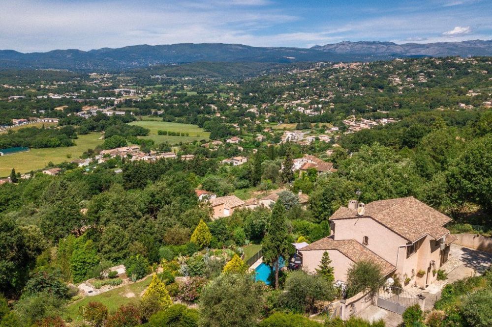 Prix location saisonnière Canton de Fayence 