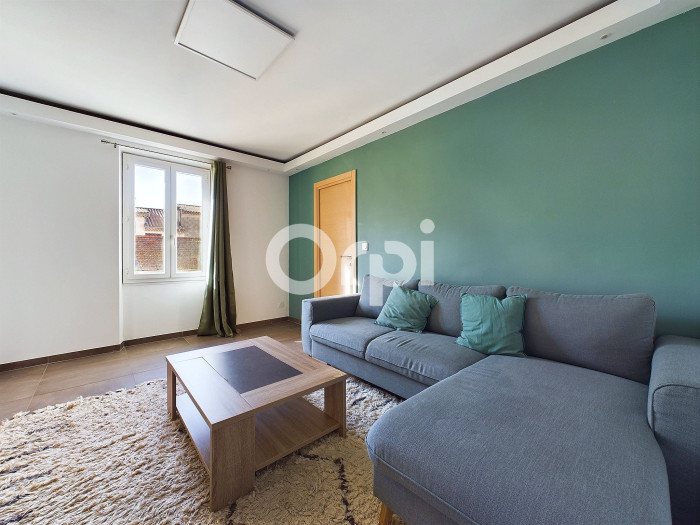 APPARTEMENT RÉNOVÉ  CAPITOU DERNIER ÉTAGE LUMINEUX