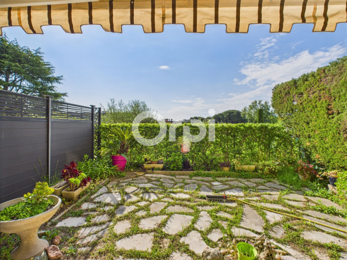 JARDIN - TRAVERSANT EST/OUEST - GARAGE